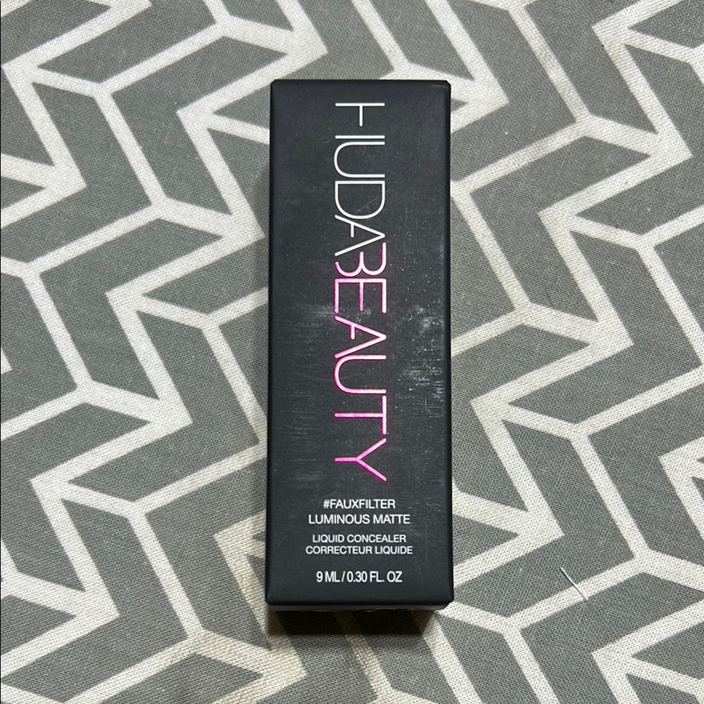HUDA BEAUTY Faux Filter Luminous Matte Liquid Concealer Shade Nougat 2.5G
